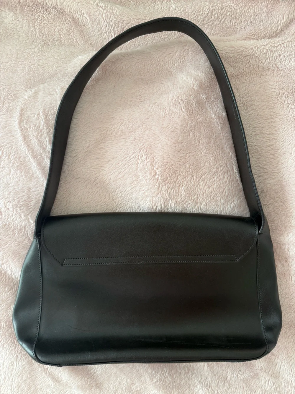 Cavalcanti Smooth Leather Shoulder Bag in Black